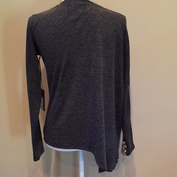 Volt Design Leo Sweater Asymmetrical Pullover Top NWT - Picture 3 of 7
